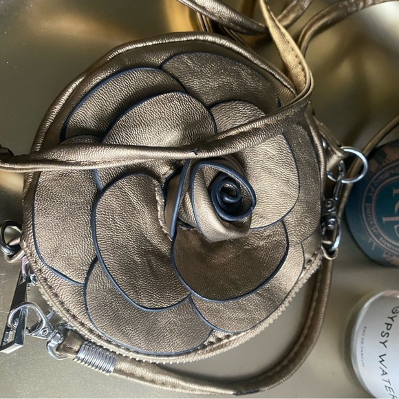 Small Camelia flower vintage purse - Picture 8 of 9